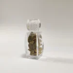 9 gramme cardamome de dans un flacon d'Azin